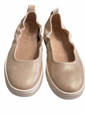 Vionic Women's Shimmery Nude Slip-On Ballet Flats